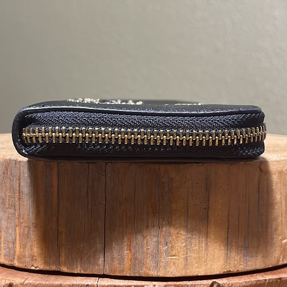 COACH ACCORDION ZIP WALLET WITH HEART BANDANA RIVETS - Picture 6 of 16